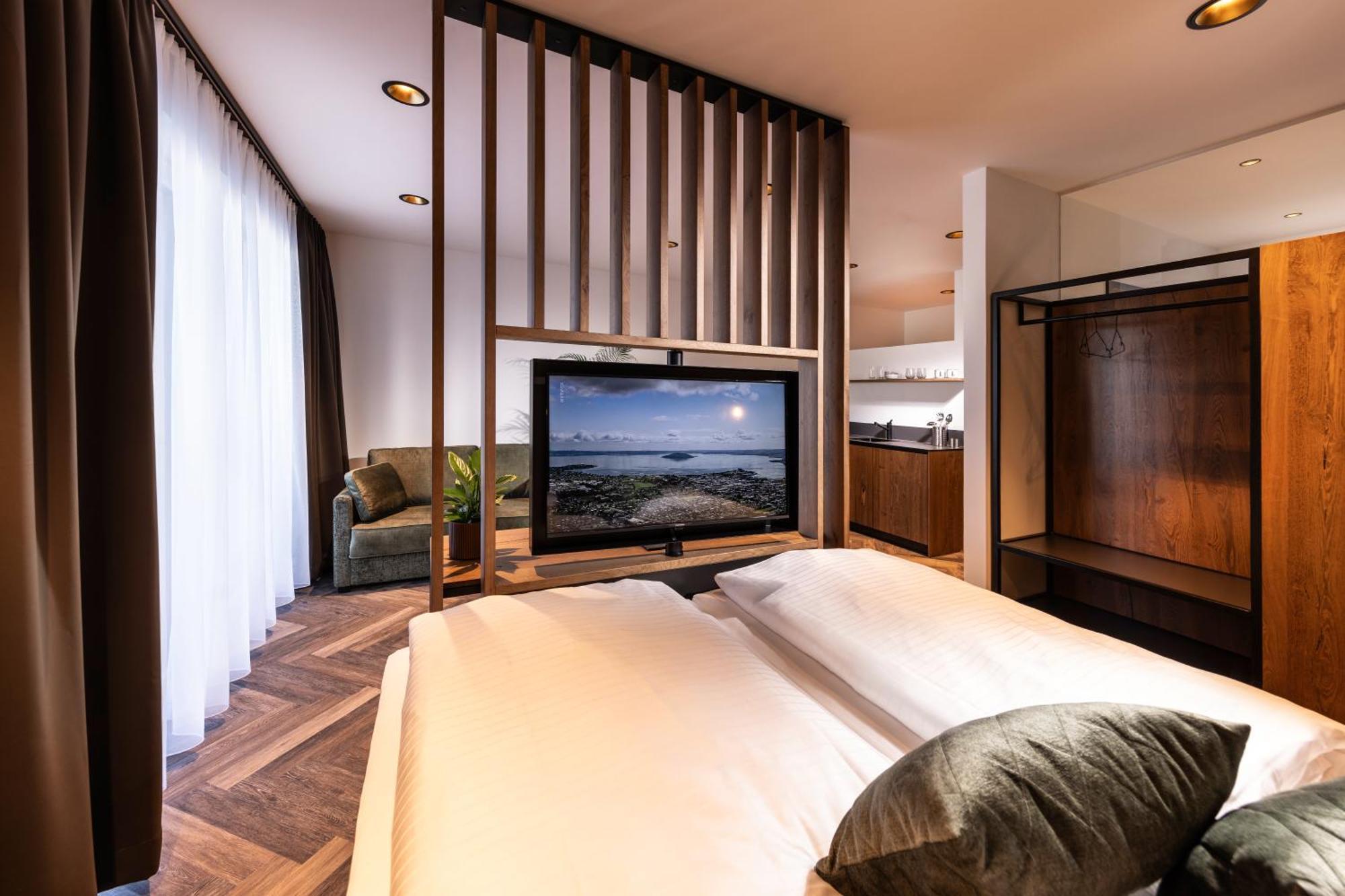 Zeit Und Raum Hotel - Self Check-In Eggelsberg Exteriör bild
